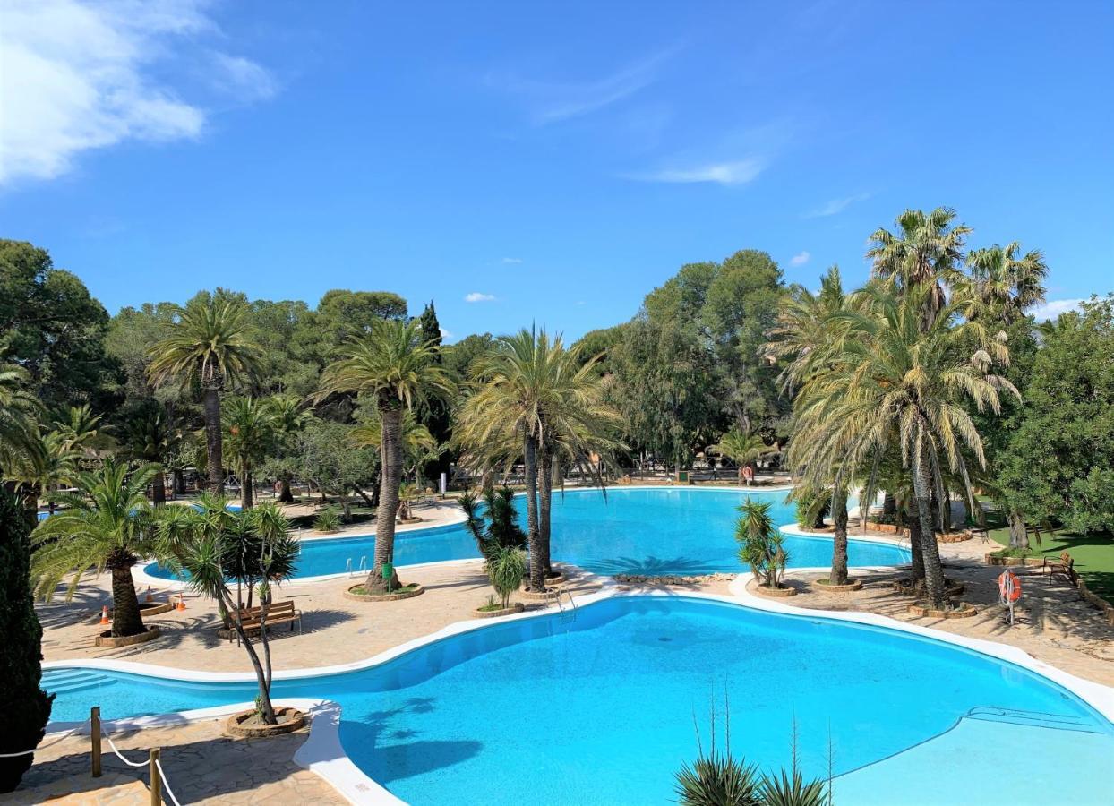 Camping & Resort La Torre Del Sol Mont-roig del Camp Bagian luar foto